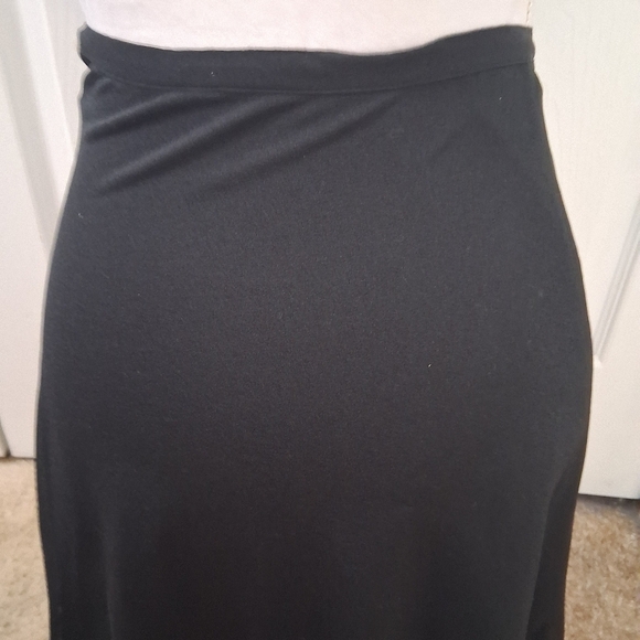 Elegant Ingeborg Black Tiered Skirt - Picture 9 of 11